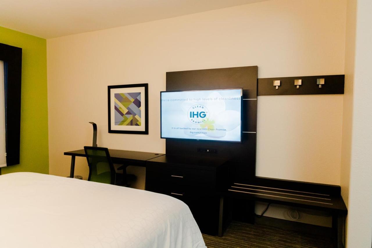 Holiday Inn Express Hotel & Suites Greenville By Ihg Exterior photo