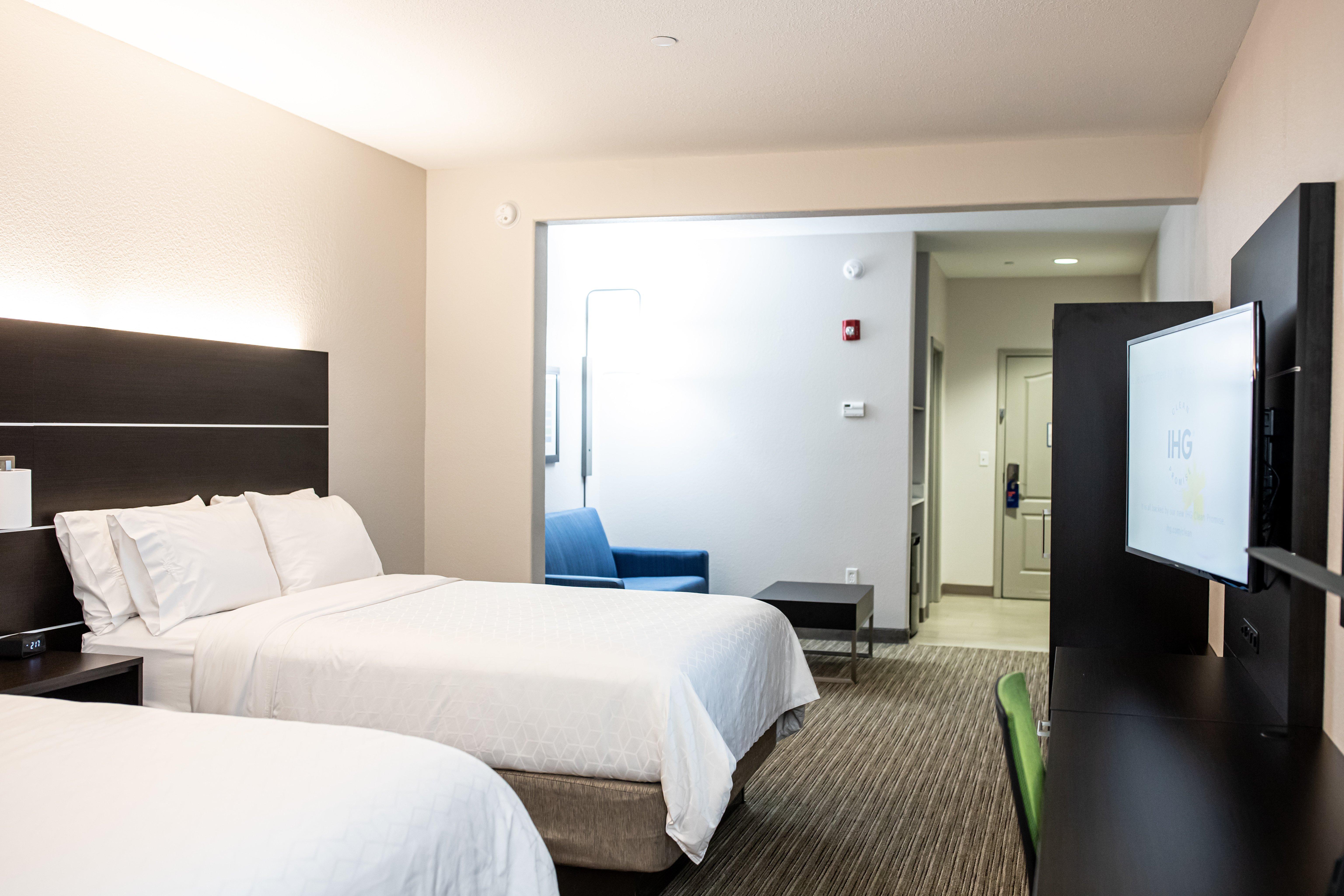 Holiday Inn Express Hotel & Suites Greenville By Ihg Exterior photo