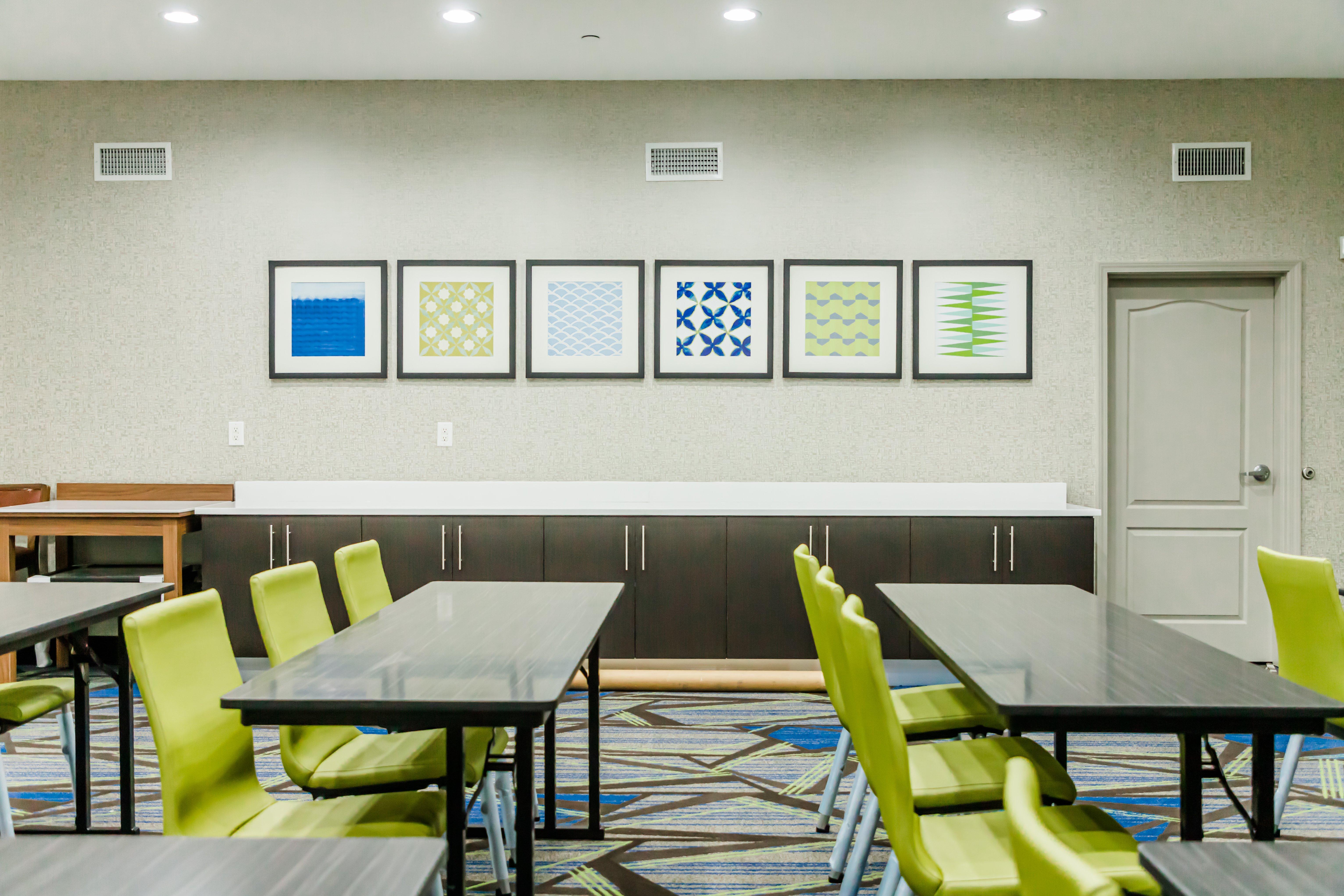 Holiday Inn Express Hotel & Suites Greenville By Ihg Exterior photo